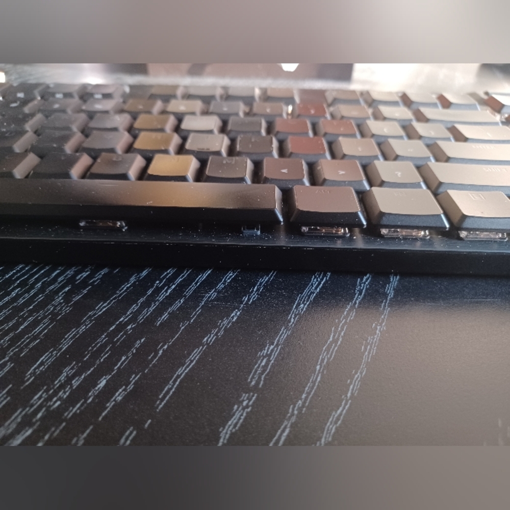 Logitech G915 TKL Lightspeed Wireless (Tactile) RGB Mechanical Keyboard